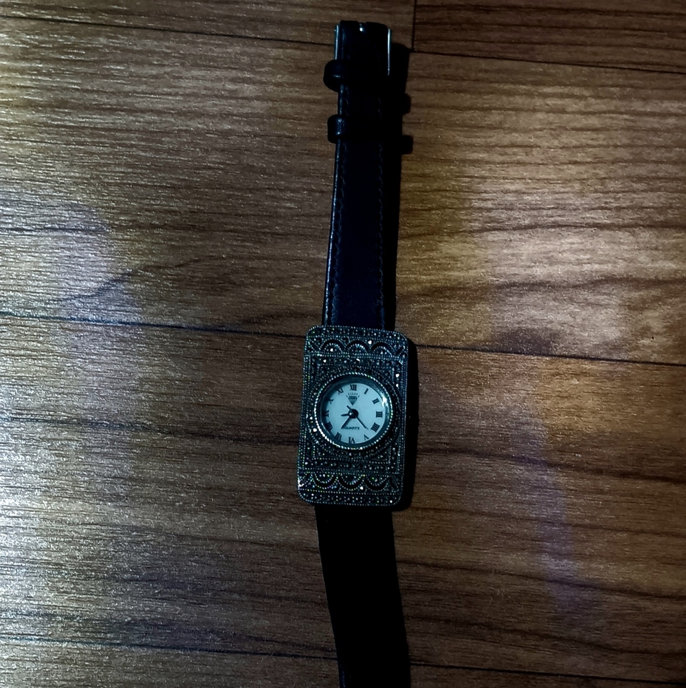 Vintage sparkly Diamond BRAND Silver watch